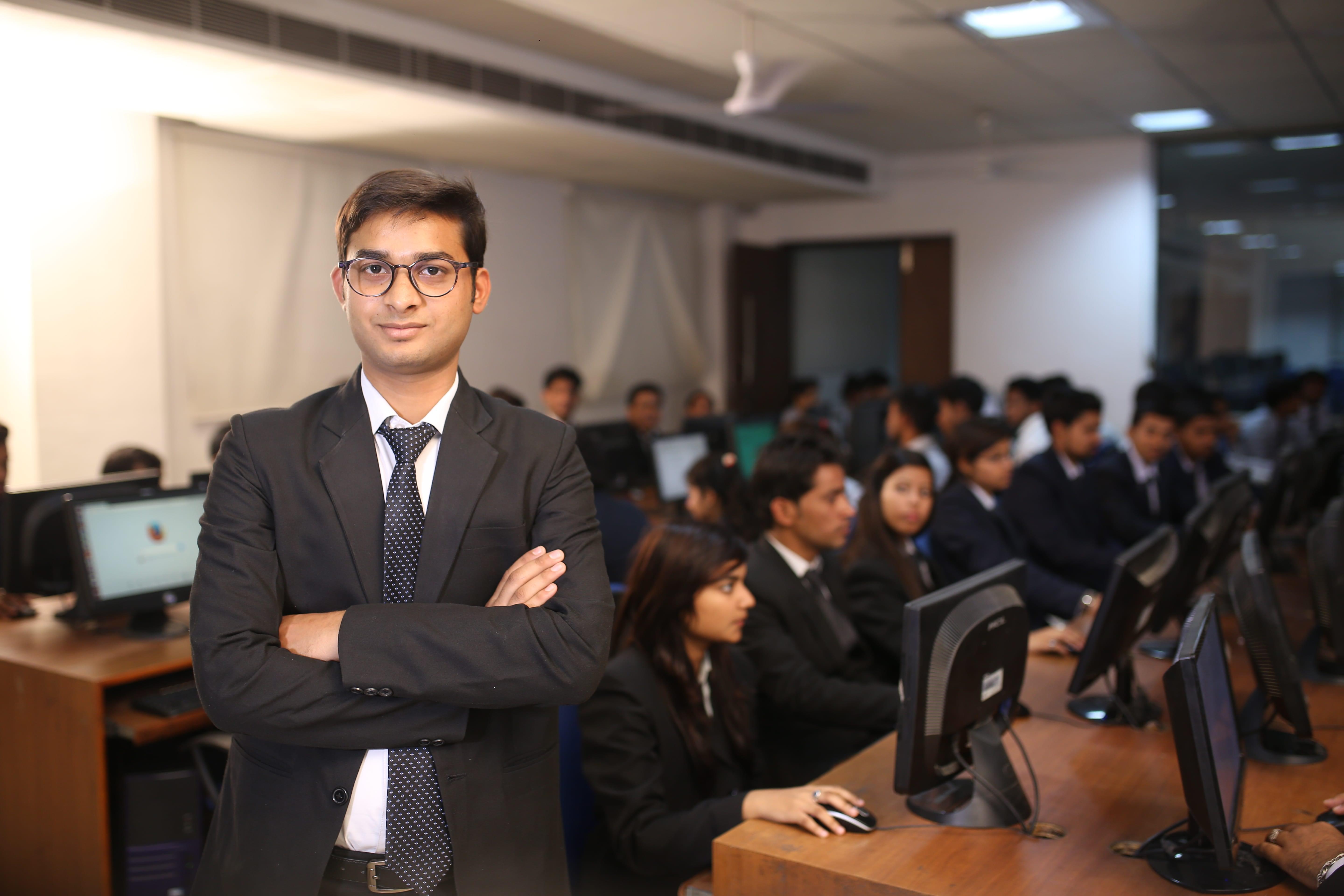 Sanskriti University Mathura Academic Building photo 2